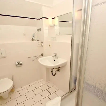 F-1010 Strandhaus Moenchgut Bed&Breakfast Dz 30 Strandnah, Inkl Fruehstueck *