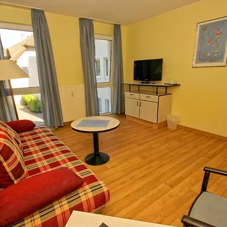 F-1010 Strandhaus Moenchgut Bed&Breakfast Dz 30 Strandnah, Inkl Fruehstueck Apartmán Lobbe