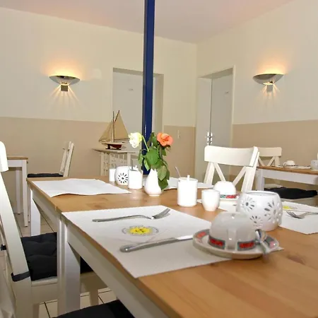 F-1010 Strandhaus Moenchgut Bed&Breakfast Dz 30 Strandnah, Inkl Fruehstueck Apartmán *